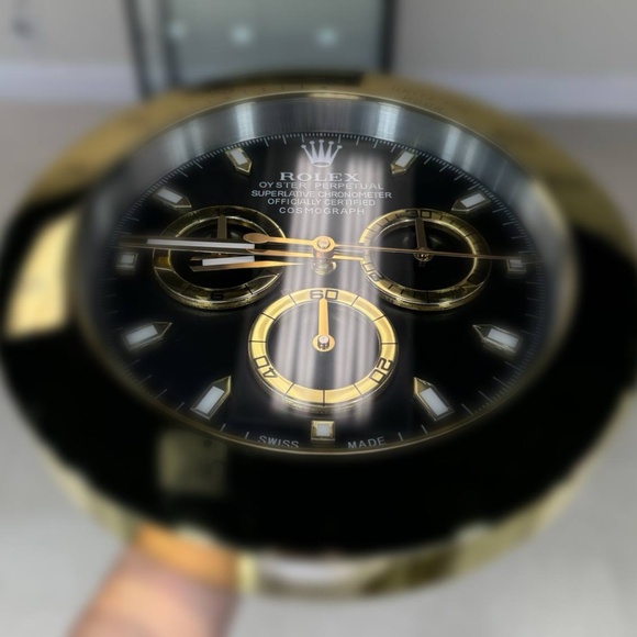 DAYTONA Wall Clock Yellow gold bezel insert and black gray face dial🔥 - Picture 3 of 6